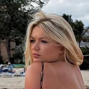 Katie Sigmond photo #0006