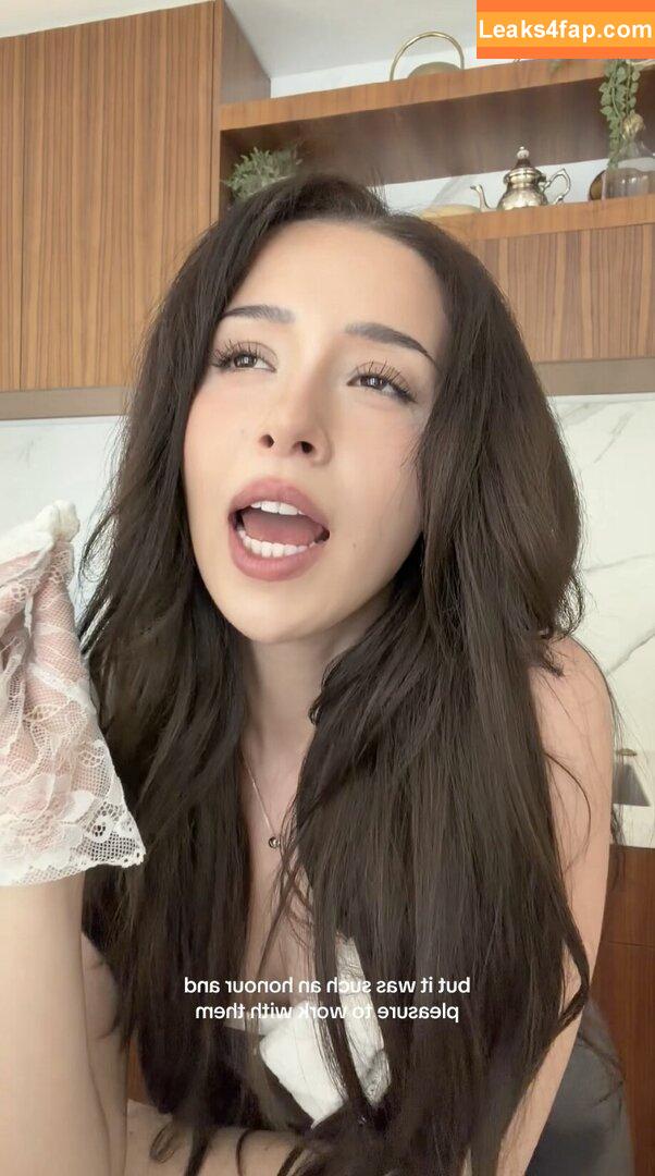 Pokimane / pokimanelol / pokinaneonlyfan leaked photo photo #0014