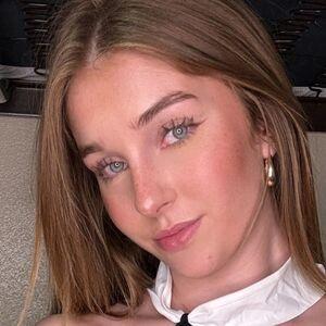 Amelia Adams photo #0005