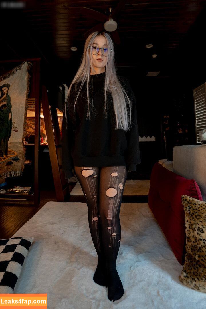bigtittygothegg / goth__egg / https: leaked photo photo #0010