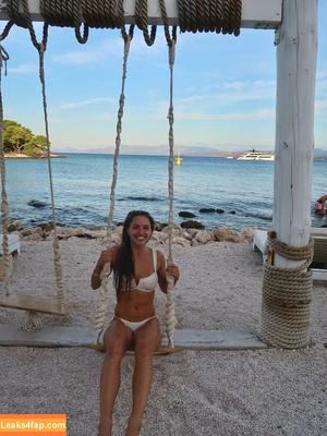 Sylvia Snyders photo #0021