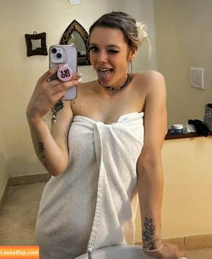 Anne Wuensche photo #0042
