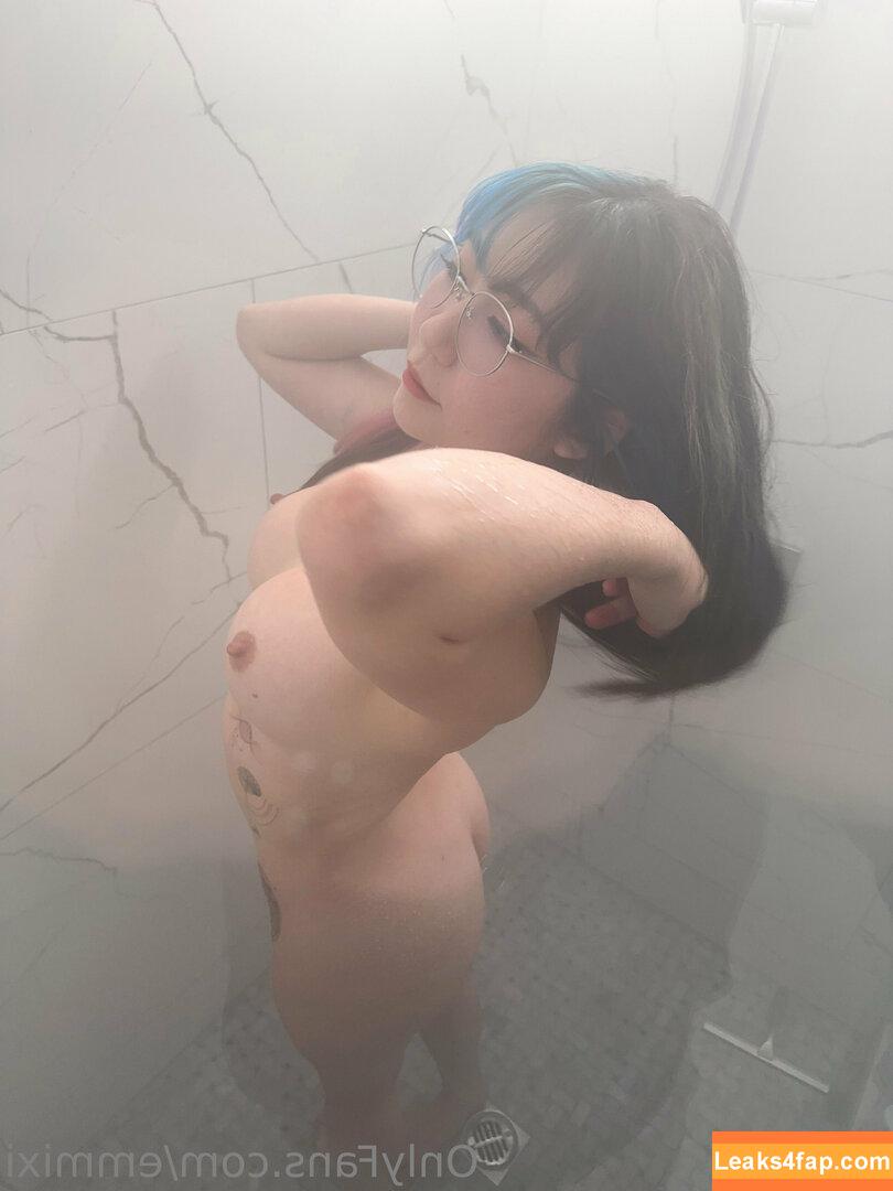 Iamemxi / Emmi Xi / emmixi leaked photo photo #0012