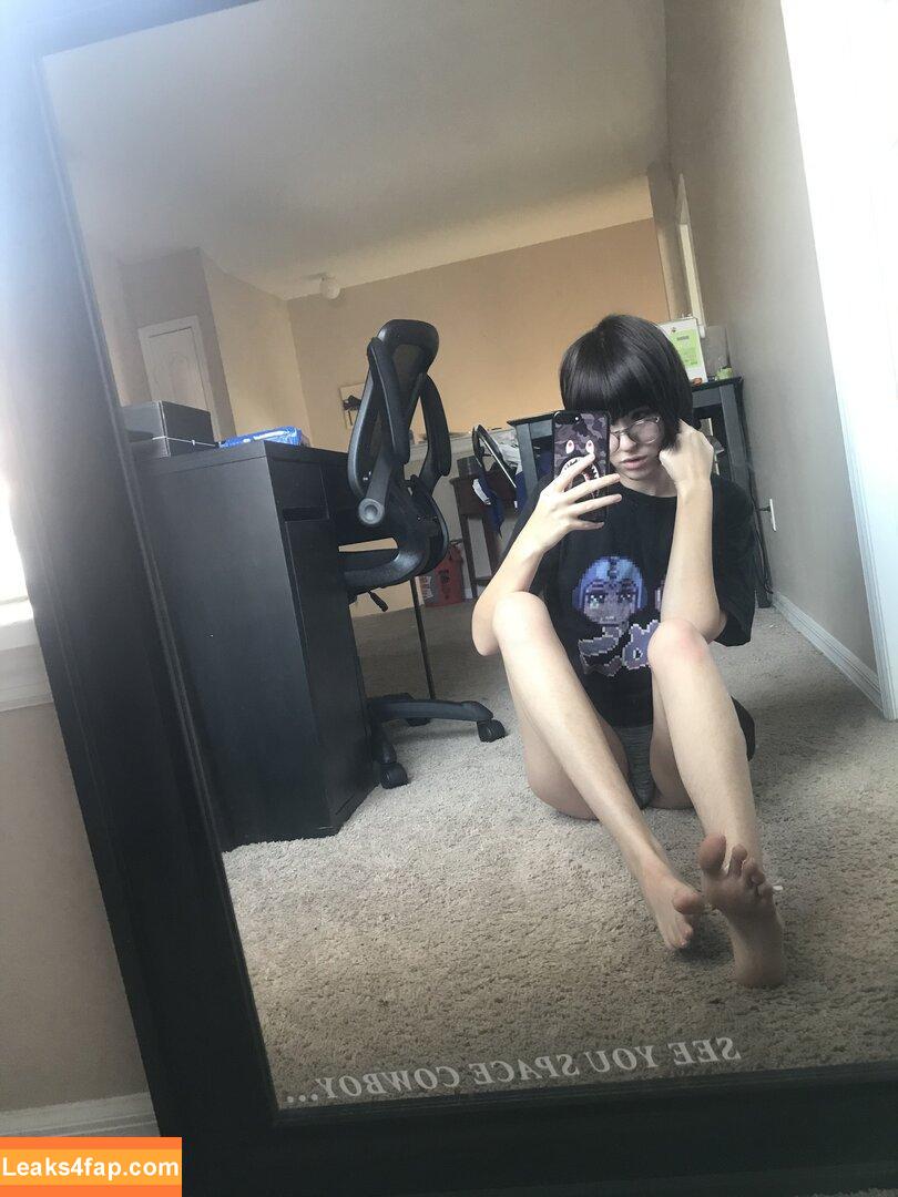 sharkparty / sharkpartyqq leaked photo photo #0023