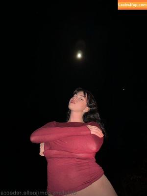 SincerelyPisces photo #0001