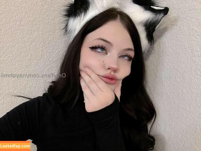Strawbeariemilkk / StrawberryMillk / straw_milkk / strawberrymilk__xoxo leaked photo photo #0021