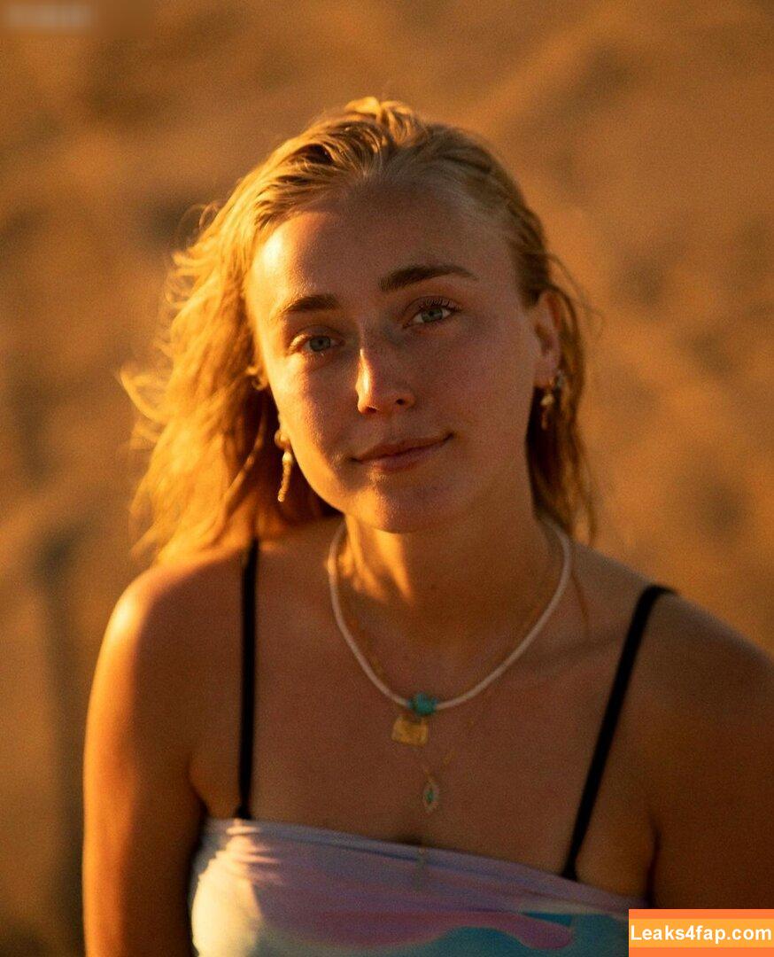 25698 /  leaked photo photo #3647