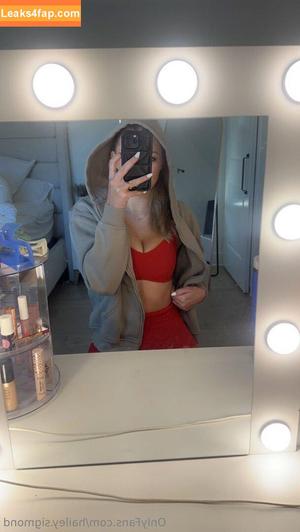 Hailey Sigmond photo #0004