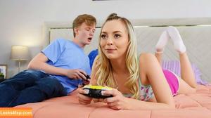 Lily Larimar фото #0336