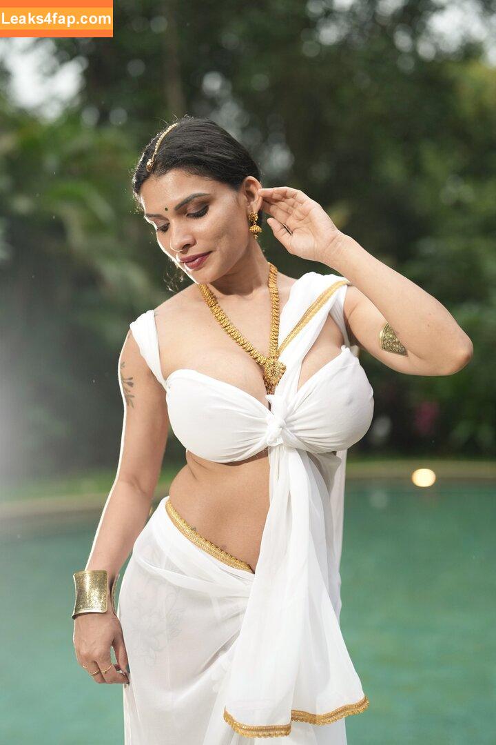 Reshmi R Nair / resmi_r_nair / resmi_r_nair._ / resminair / resmirnair leaked photo photo #0003
