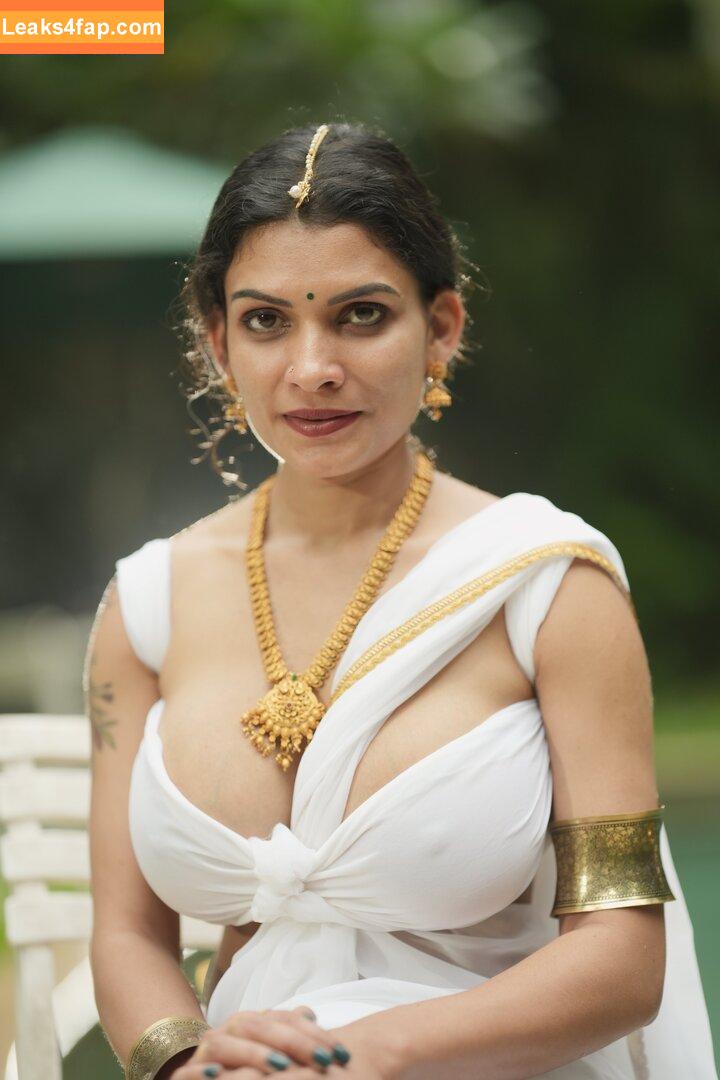 Reshmi R Nair / resmi_r_nair / resmi_r_nair._ / resminair / resmirnair leaked photo photo #0006