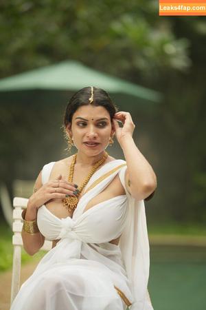 Reshmi R Nair photo #0008