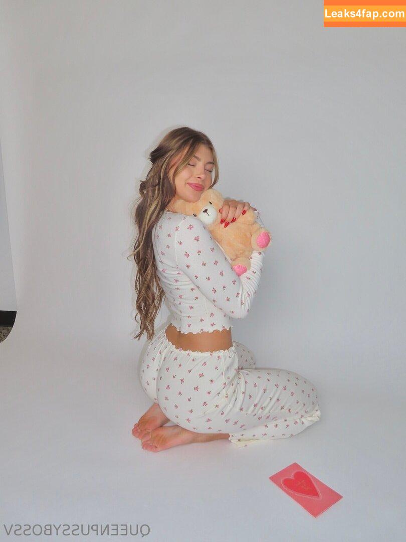 Victoria Kuhnley / queenpussybossv / victoriakuhnley leaked photo photo #0007