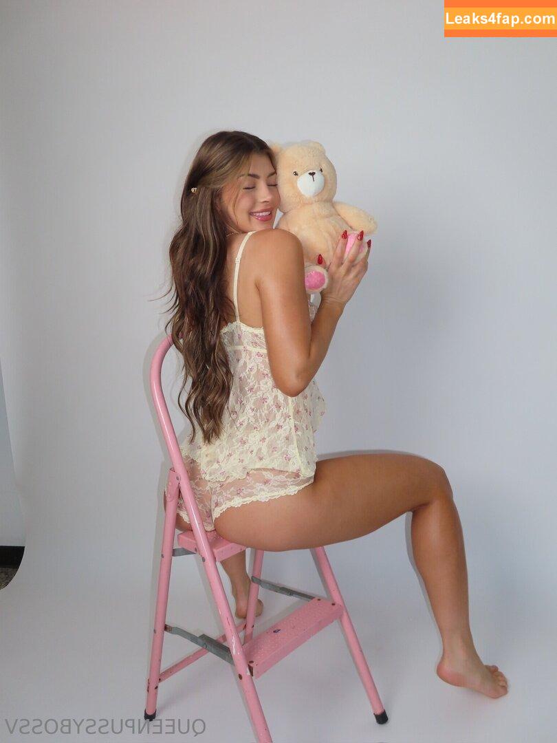 Victoria Kuhnley / queenpussybossv / victoriakuhnley leaked photo photo #0014