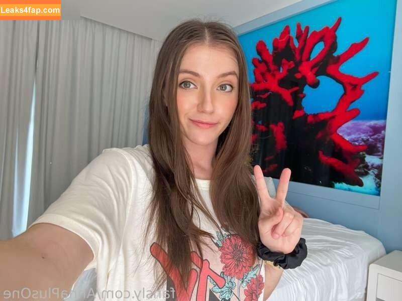 annaplusone / anna.plus.one leaked photo photo #0125