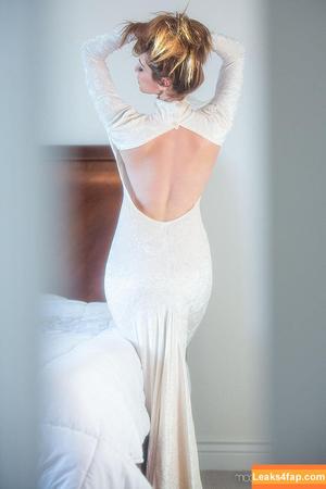 Carlotta Champagne фото #0324