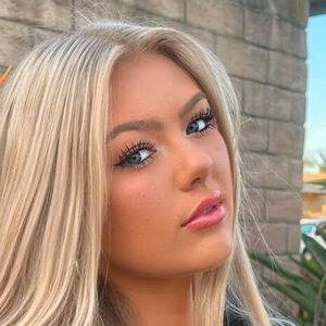 hailey.sigmond фото #0002