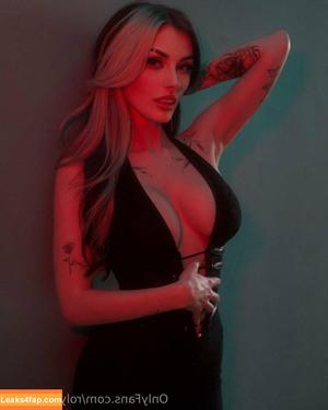 RolyatisTaylor photo #0004