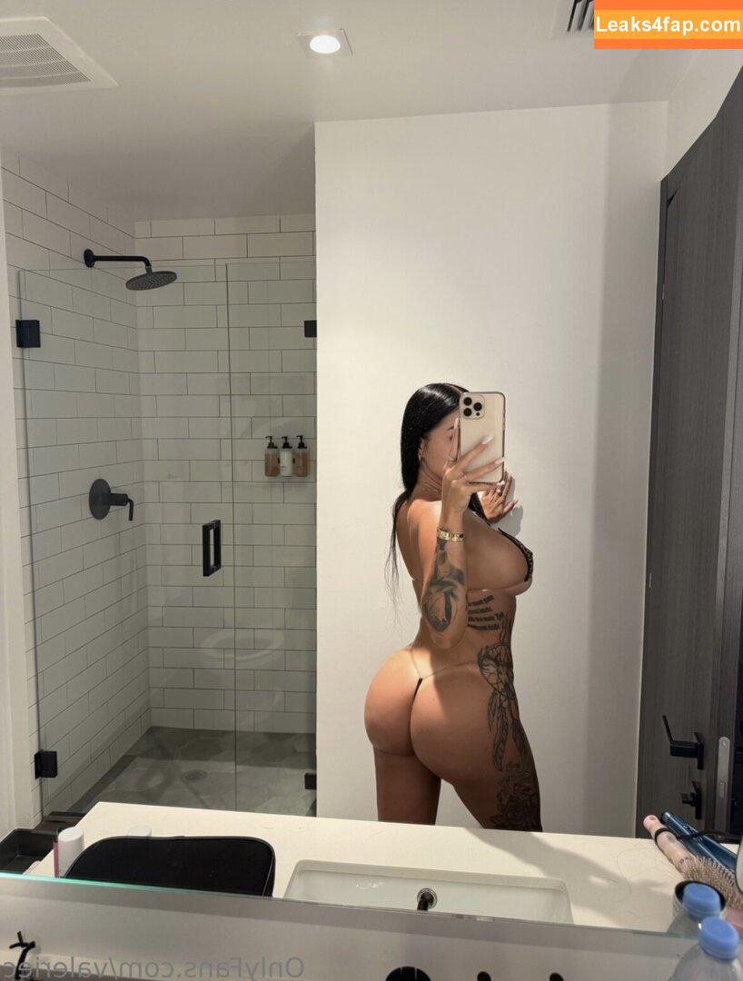 Valerie Cossette / valerie.c_ / valeriec / valeriecossett leaked photo photo #0008