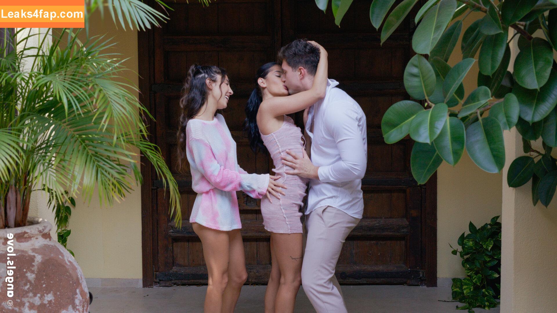 27918 /  leaked photo photo #0048