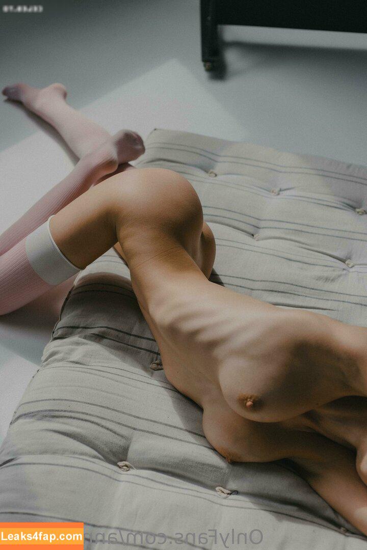 27918 /  leaked photo photo #0122