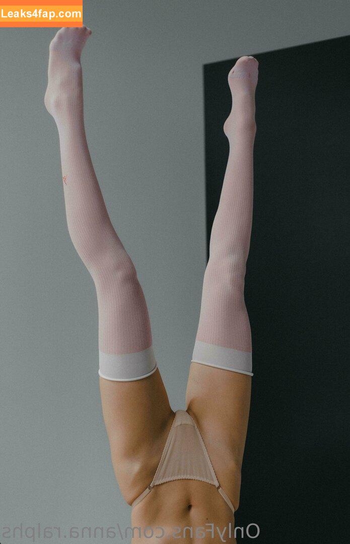 27918 /  leaked photo photo #0123