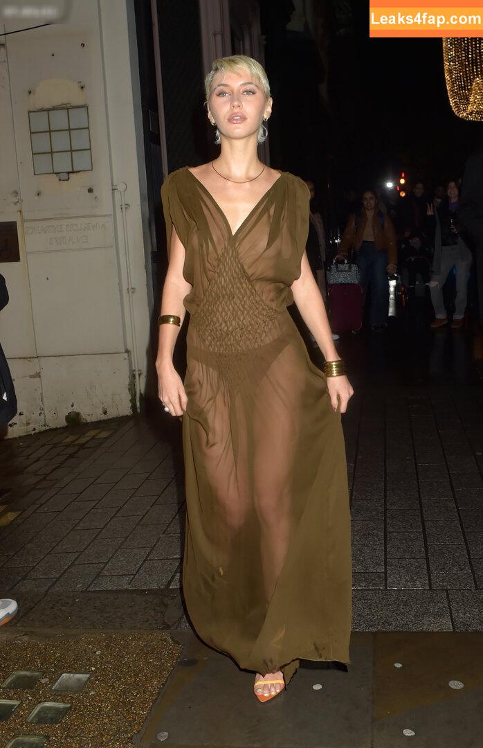 27918 /  leaked photo photo #0287