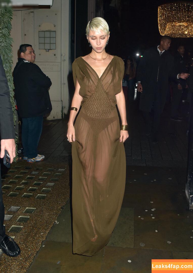 27918 /  leaked photo photo #0289