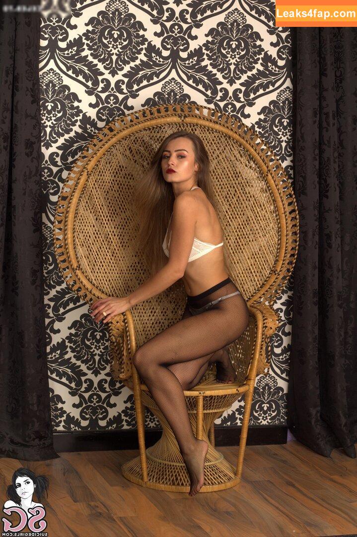 27918 /  leaked photo photo #0411