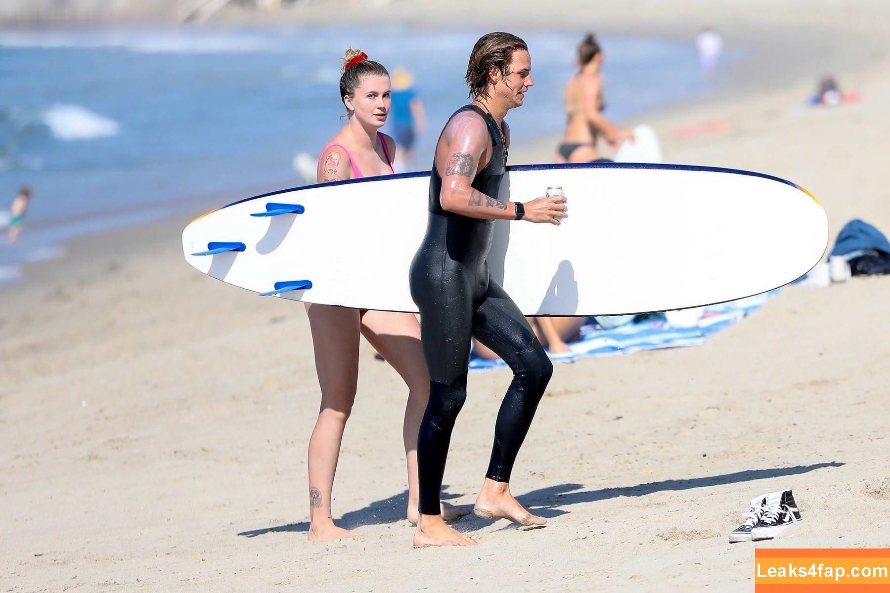 27918 /  leaked photo photo #0595