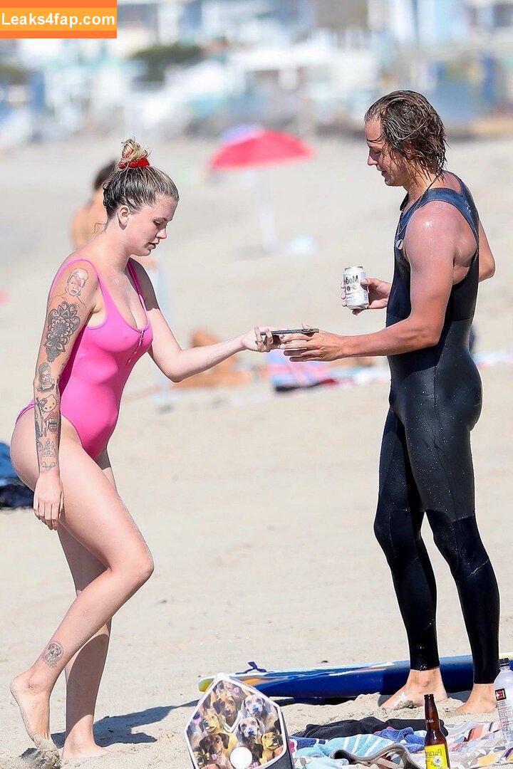 27918 /  leaked photo photo #0598