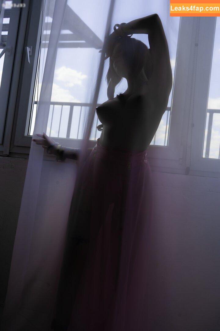 27918 /  leaked photo photo #0600