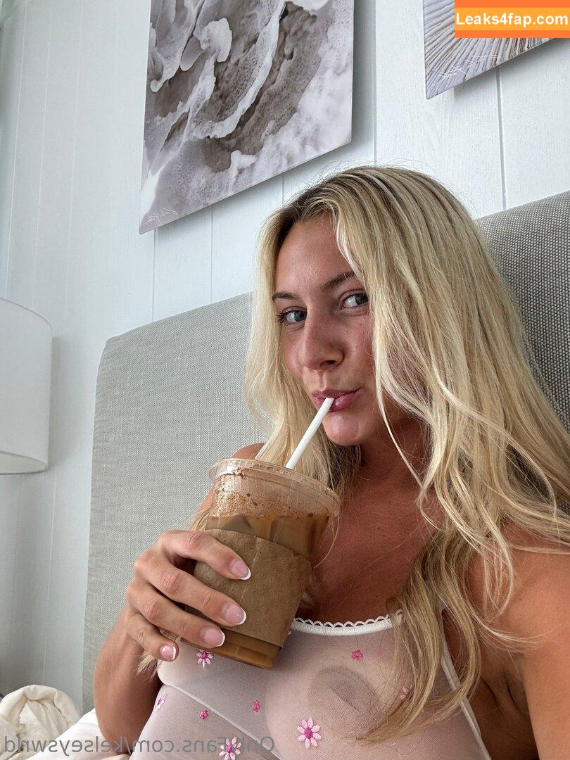 kelseyswrld /  leaked photo photo #0018