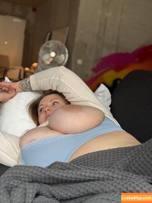 Kira-Liv photo #0017