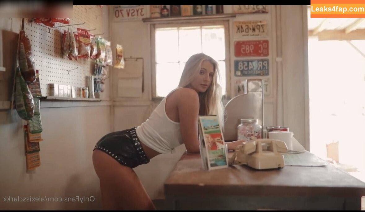Alexis Clark / alexiss_clarkk / alexissclarkk leaked photo photo #0252