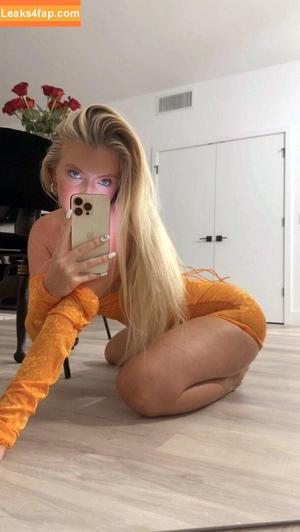 Alexis Clark photo #0109