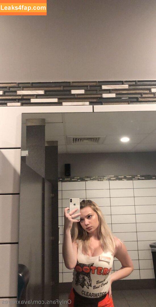 avaxreyes / avaxreyess leaked photo photo #0002