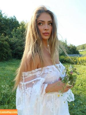 Carrington Durham photo #0007