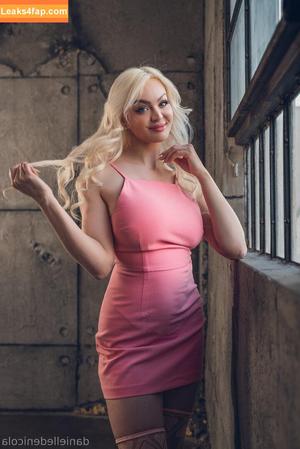 Danielle DeNicola photo #0003