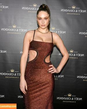 Elsie Hewitt photo #0007