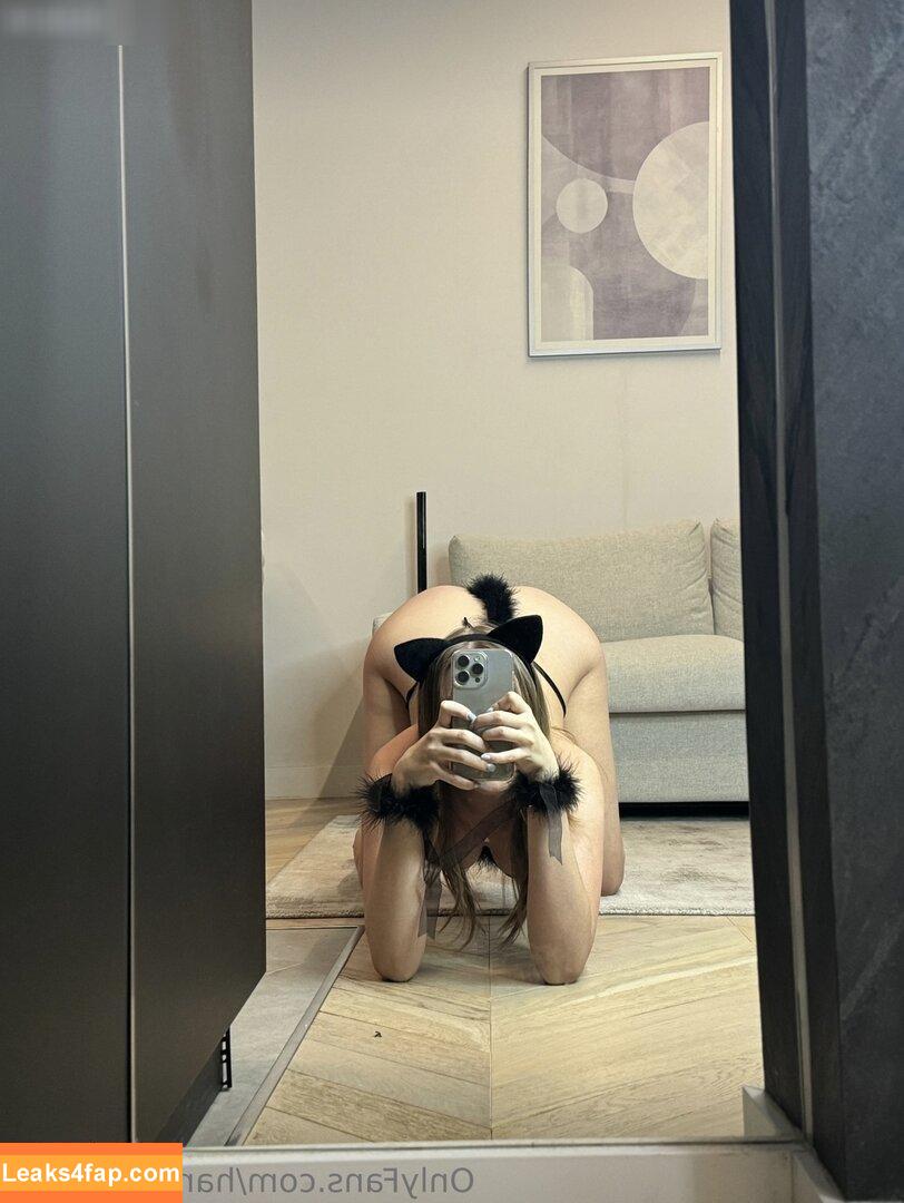 Hannah Becker /  leaked photo photo #0002