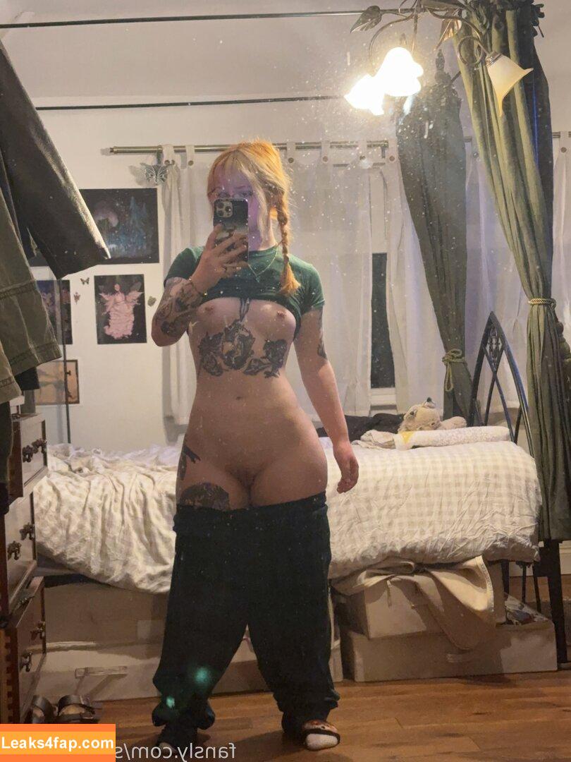 Starrybunny / starryfawnn leaked photo photo #0001