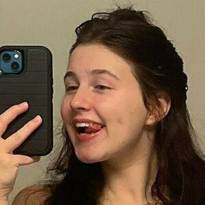 Alanarose8 / Ira8215 leaked photo photo #0006