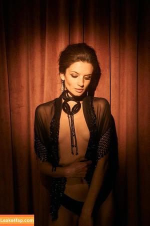 Alice Greczyn photo #0003