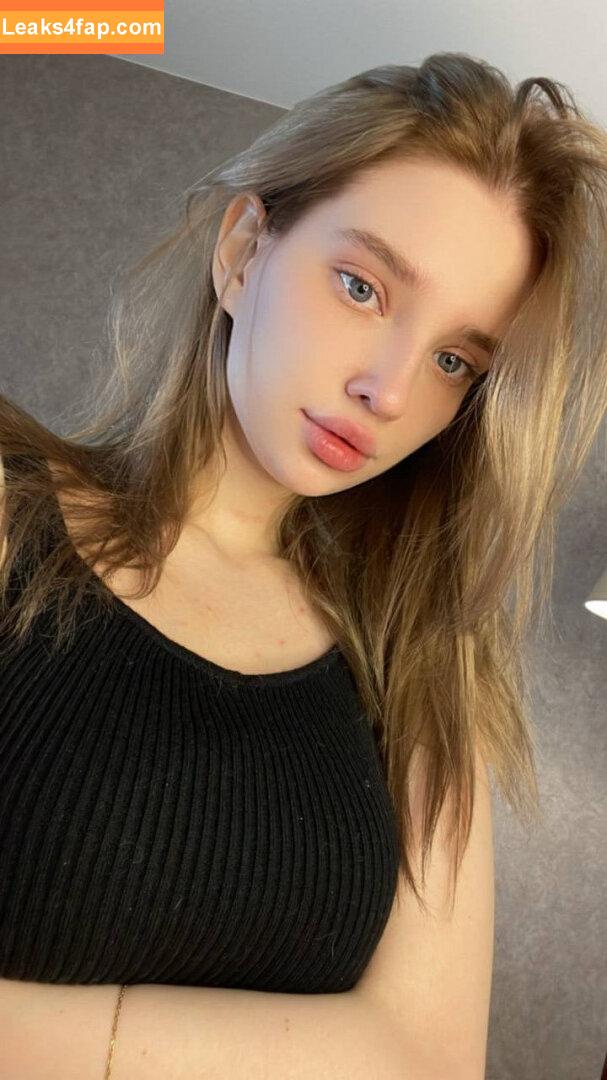 alicepreuoston /  leaked photo photo #0023