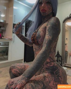 Amber Luke photo #0005