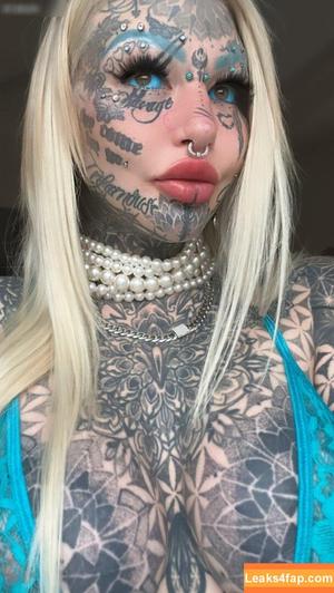 Amber Luke photo #0070