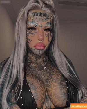 Amber Luke photo #0202