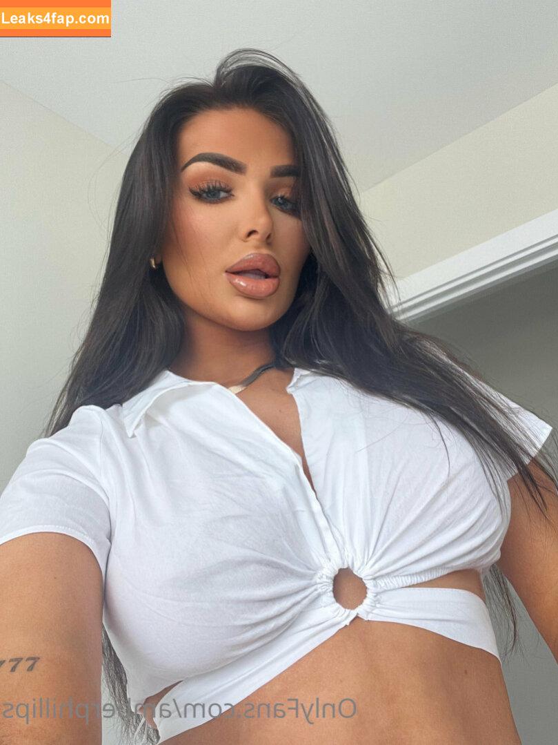 ambsphillips / Amber Phillips leaked photo photo #0038