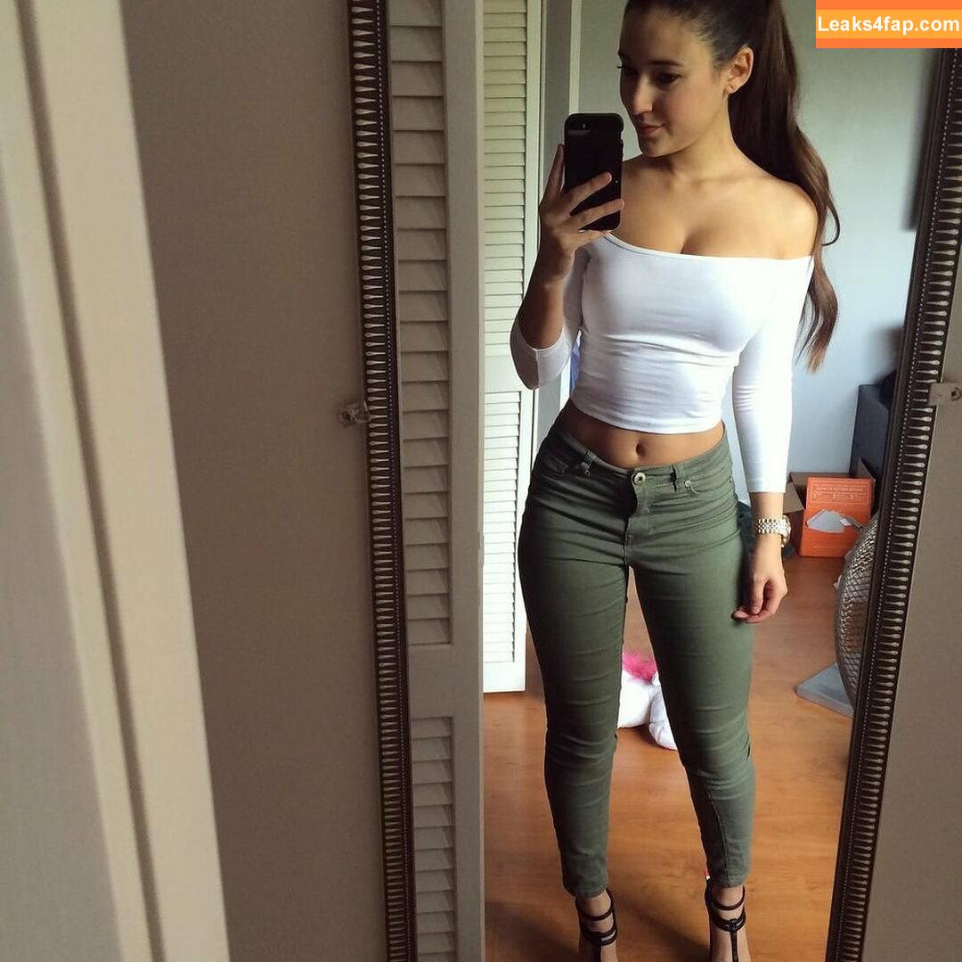 Angievarona leaked photo photo #0048